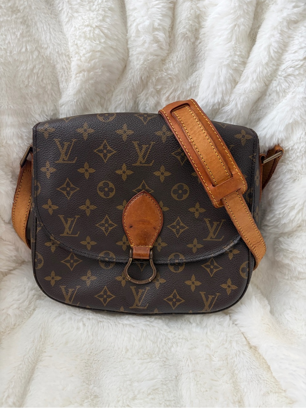 Authentic Louis Vuitton Monogram Canvas Saint Cloud crossbody bag